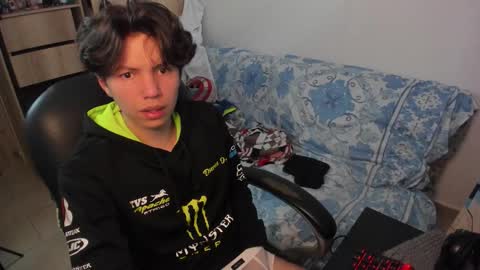 yurii_moody online show from December 3, 6:52 pm