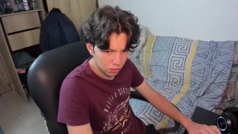 yurii_moody online show from February 1, 1:24 am