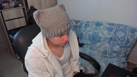 yurii_moody online show from December 5, 7:55 pm