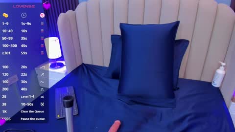 Yuyis  online show from December 7, 6:37 am