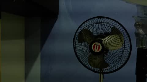 yvi online show from April 13, 12:20 pm