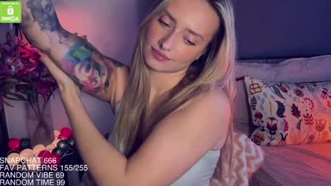 The Queen Bitch of the United Kingdom online show from February 19, 5:39 am