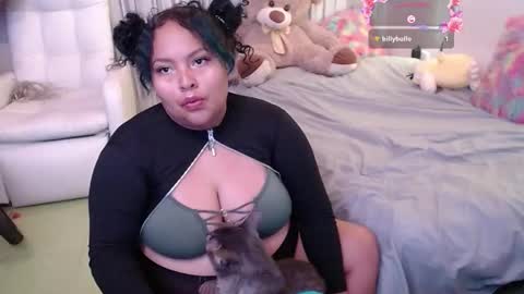 yvonn online show from November 30, 2:18 am