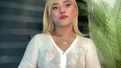 Miss Cali online show from February 17, 10:51 am