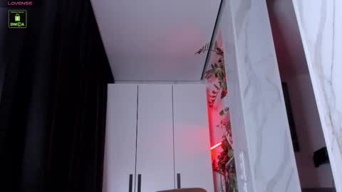 Snapshot of yvonne_miss chatting on October 1, 5:56 pm yvonne_miss online show from October 1, 5:56 pm