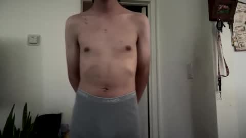 ywbrsnow online show from September 29, 7:13 pm