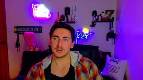 Zach Rhyder online show from February 13, 3:10 am