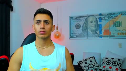 zachpri20 online show from December 16, 10:24 pm