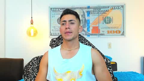 zachpri20 online show from January 16, 8:33 am