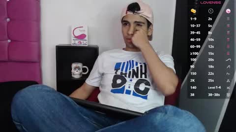 Snapshot of zack_xtreme chatting on September 21, 12:42 pm Xavi online show from September 21, 12:42 pm