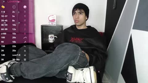 Snapshot of zack_xtreme chatting on September 30, 12:48 pm Xavi online show from September 30, 12:48 pm