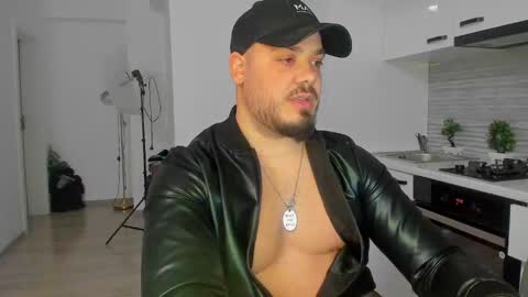 Zack online show from February 4, 2:39 am