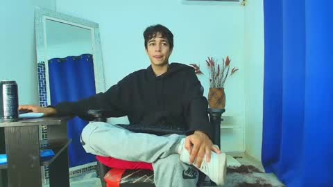 zack online show from February 18, 8:14 pm