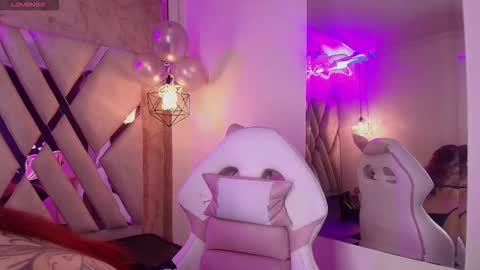   online show from October 18, 11:36 am