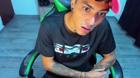 BiG Zafiro online show from April 4, 12:12 pm