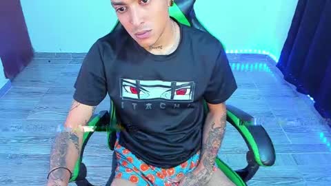 BiG Zafiro online show from April 30, 1:38 pm