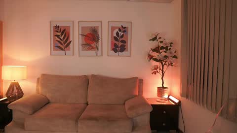 Zara Williams online show from February 25, 11:10 am