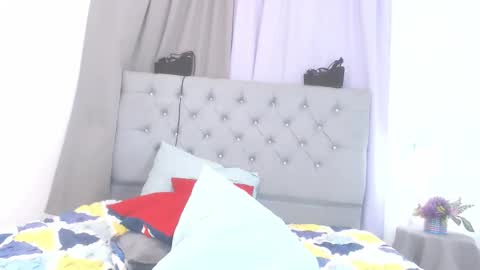 Zaiira Cookk online show from May 10, 1:01 am