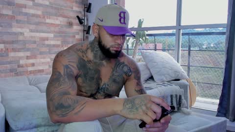 Snapshot of zain_diesel7 chatting on January 13, 11:30 am INSTAGRAM yormanfit7 online show from January 13, 11:30 am