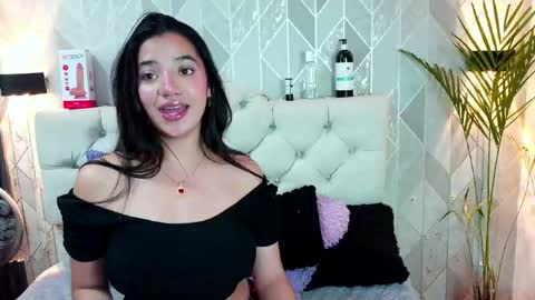 Zaira Bonny online show from June 21, 5:52 pm