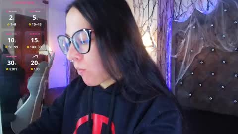   online show from October 12, 6:43 pm