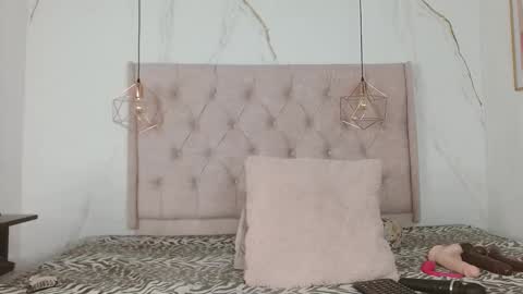 ZAMIRA online show from October 6, 4:58 pm