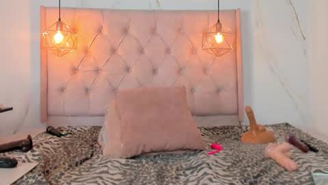 ZAMIRA online show from March 26, 7:08 pm