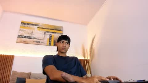 Zander online show from December 2, 12:42 am