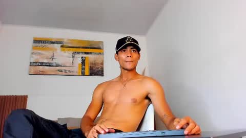 Zander online show from August 8, 2:16 pm