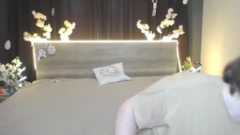 zannadreil online show from April 8, 5:21 am