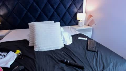 Zara online show from June 11, 12:32 am