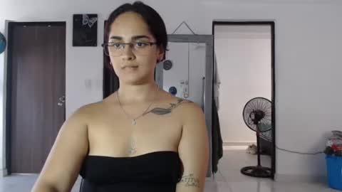 zaraa_lopez online show from November 25, 7:45 pm