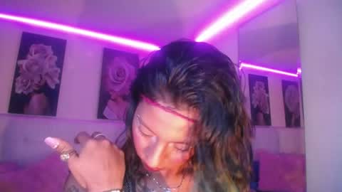 Zarah online show from June 10, 2:38 pm