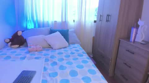   online show from February 20, 6:54 pm