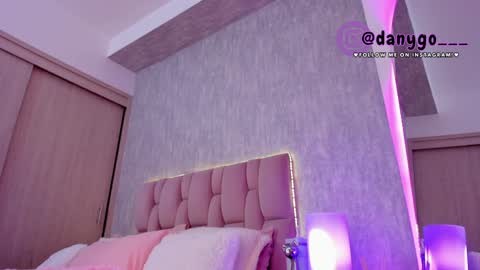 Snapshot of zarianaevanz chatting on February 3, 12:04 am Zariana online show from February 3, 12:04 am