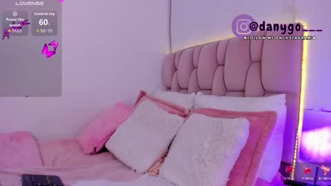 Zariana online show from December 4, 12:54 am