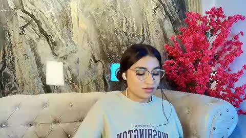  Zayda  online show from March 8, 1:39 am