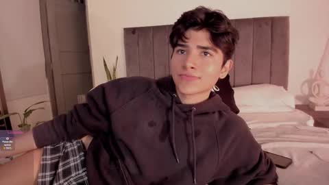 Hii im Zay.                 I save money for education. PVT Open. online show from November 29, 8:00 am