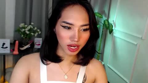 zelainalovetocum online show from March 4, 5:34 pm