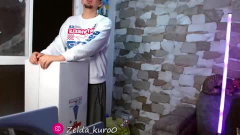 Zelda And Kuro online show from November 9, 3:54 am