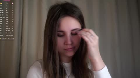 Emilia online show from November 8, 1:19 am