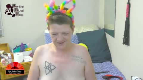 Zenithe BloodRose online show from February 21, 9:43 pm