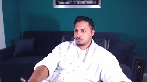 Snapshot of zenobaro chatting on January 18, 5:04 pm zenobaro online show from January 18, 5:04 pm