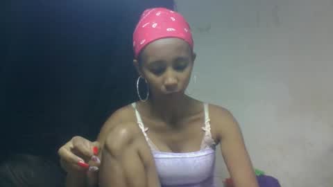 Snapshot of zeolineess chatting on October 15, 10:27 am zeolineess online show from October 15, 10:27 am