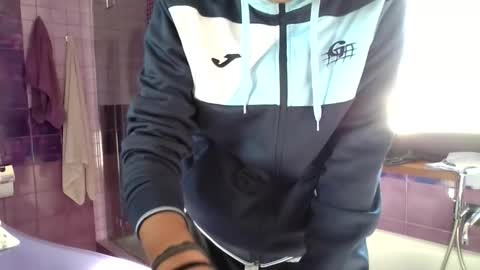 zeta214 online show from January 8, 9:26 am