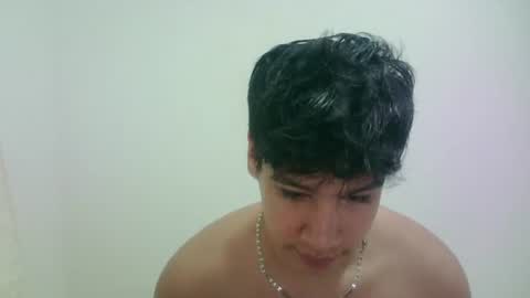 zeus_183 online show from June 29, 5:48 am