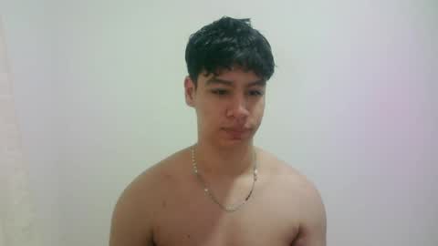 zeus_183 online show from April 17, 8:28 am