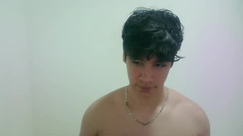 zeus_183 online show from April 1, 3:40 am