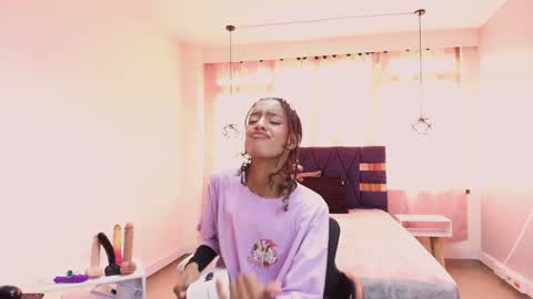 Zia Green online show from February 5, 12:06 pm