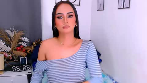 Zia online show from December 18, 6:14 pm